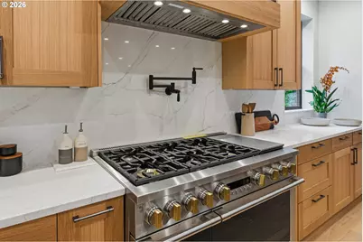 14100 Knaus Rd, Lake Oswego, OR 97034 - Photo 11