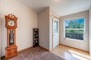 1631 E 9th St, The Dalles, OR 97058 - Photo 9
