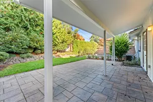 6823 SW Burlingame Ave, Portland, OR 97219 - Photo 33