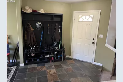 2525 Sunset Ave, West Linn, OR 97068 - Photo 7