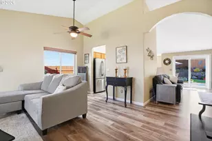 15068 Hiltonhead Ct, Oregon City, OR 97045 - Photo 3