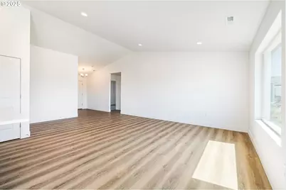 303 Sage St, Boardman, OR 97818 - Photo 11