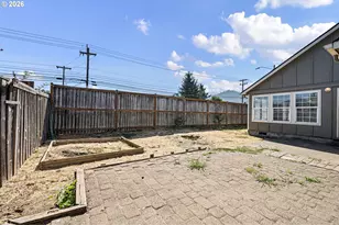 5792 E St, Springfield, OR 97478 - Photo 29