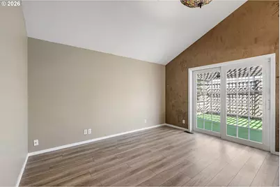 5792 E St, Springfield, OR 97478 - Photo 15