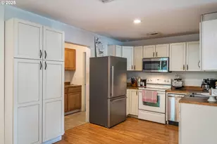 314 S Cedar St, Drain, OR 97435 - Photo 11