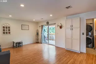 314 S Cedar St, Drain, OR 97435 - Photo 9