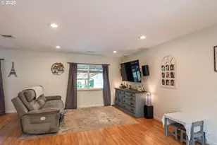 314 S Cedar St, Drain, OR 97435 - Photo 17