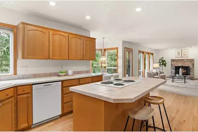 20301 SW Gassner Rd, Beaverton, OR 97007 - Photo 9