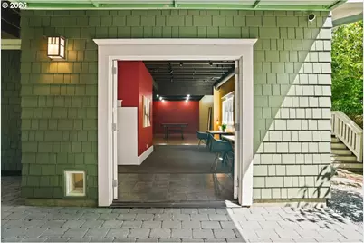 2328 SW Broadway Dr, Portland, OR 97201 - Photo 33