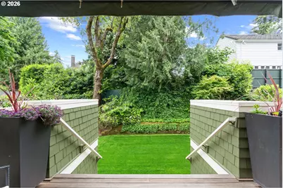 2328 SW Broadway Dr, Portland, OR 97201 - Photo 41