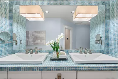 2328 SW Broadway Dr, Portland, OR 97201 - Photo 27