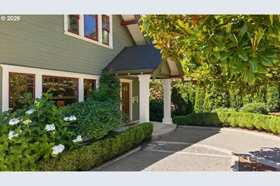 2328 SW Broadway Dr, Portland, OR 97201 - Photo 3
