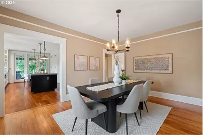 2328 SW Broadway Dr, Portland, OR 97201 - Photo 13