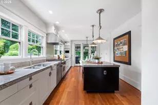 2328 SW Broadway Dr, Portland, OR 97201 - Photo 13