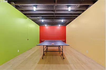 2328 SW Broadway Dr, Portland, OR 97201 - Photo 39