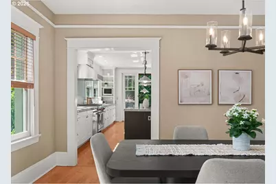 2328 SW Broadway Dr, Portland, OR 97201 - Photo 11