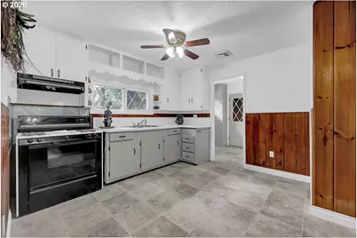 544 Lou Gray Dr, Myrtle Creek, OR 97457 - Photo 19