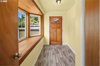 1814 4th St, Astoria, OR 97103 - Photo 5