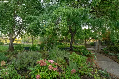 11790 SW Fox Ridge Rd, McMinnville, OR 97128 - Photo 39