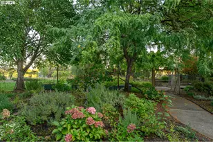 11790 SW Fox Ridge Rd, McMinnville, OR 97128 - Photo 39