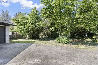 1008 Coburg Rd, Eugene, OR 97401 - Photo 25