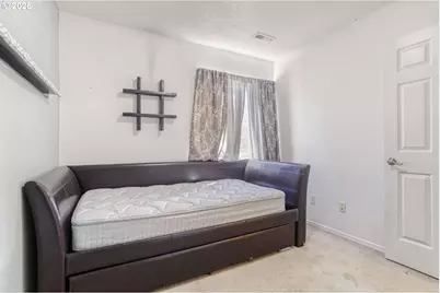 147 SW Wright Ave, Troutdale, OR 97060 - Photo 23