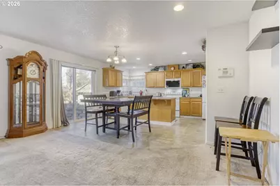 147 SW Wright Ave, Troutdale, OR 97060 - Photo 5