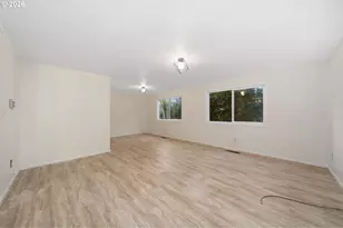 14229 SE Taylor Ct, Portland, OR 97233 - Photo 9