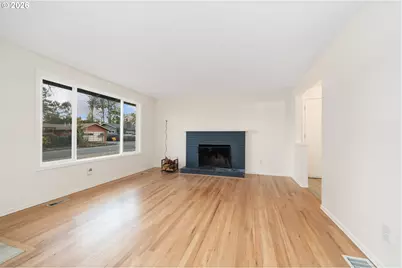 14229 SE Taylor Ct, Portland, OR 97233 - Photo 3