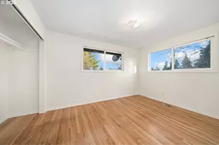 14229 SE Taylor Ct, Portland, OR 97233 - Photo 13