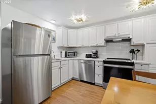 206 NE Johnson St, McMinnville, OR 97128 - Photo 9