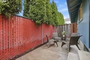 206 NE Johnson St, McMinnville, OR 97128 - Photo 17