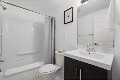 206 NE Johnson St, McMinnville, OR 97128 - Photo 15