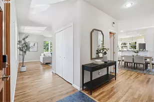 215 Piedmont Dr, Ashland, OR 97520 - Photo 5