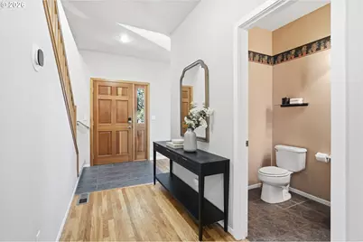 215 Piedmont Dr, Ashland, OR 97520 - Photo 7
