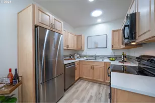 3023 Hummingbird Ln, Eugene, OR 97405 - Photo 15