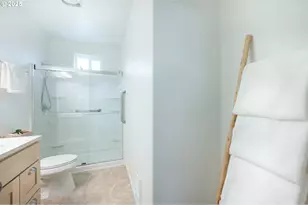 3023 Hummingbird Ln, Eugene, OR 97405 - Photo 19