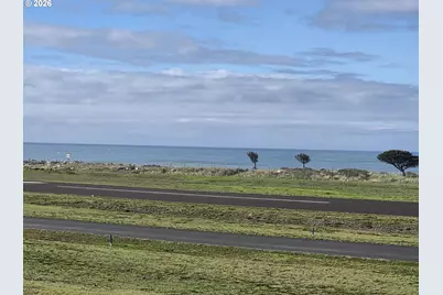 94120 Strahan St #120, Gold Beach, OR 97444 - Photo 3