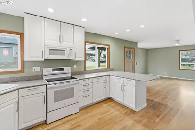 4302 C St, Washougal, WA 98671 - Photo 9