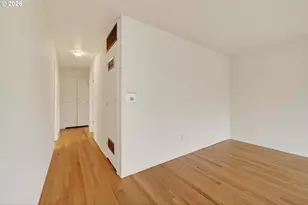 2304 SE 101st Ave, Portland, OR 97216 - Photo 9