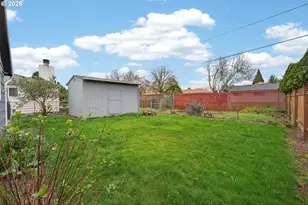 2304 SE 101st Ave, Portland, OR 97216 - Photo 23