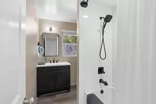 14217 SE Salmon St, Portland, OR 97233 - Photo 27