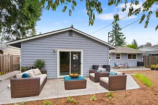 14217 SE Salmon St, Portland, OR 97233 - Photo 33