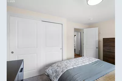 14217 SE Salmon St, Portland, OR 97233 - Photo 25