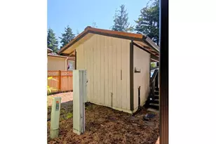 530 Shorepines Pl, Coos Bay, OR 97420 - Photo 23