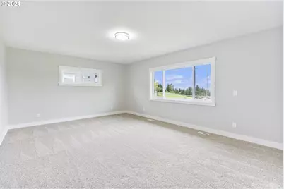 352 NE Lovrien Ave, Gresham, OR 97030 - Photo 17