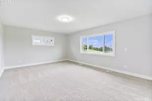 352 NE Lovrien Ave, Gresham, OR 97030 - Photo 17