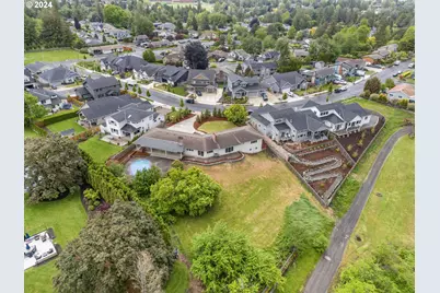 352 NE Lovrien Ave, Gresham, OR 97030 - Photo 39