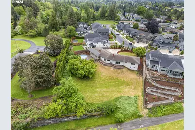 352 NE Lovrien Ave, Gresham, OR 97030 - Photo 41