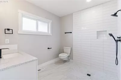 352 NE Lovrien Ave, Gresham, OR 97030 - Photo 19